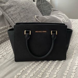 Michael Kors Medium Selma Satchel